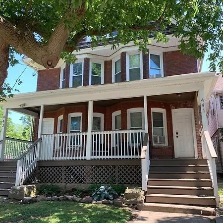 This Old House - 10 Minute Walk To The Falls
